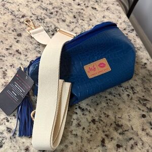 Makeup Junkie Blue Textured Crossbody Bag